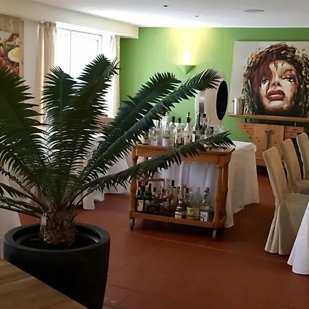 霍恩洛厄酒店 3* 鲁塔希